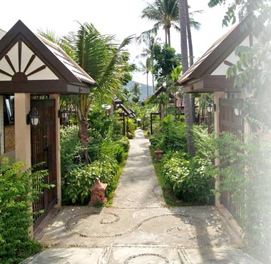 Whispering Palms - Duplex Villas, Garden entrance